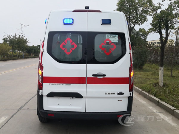 福特新全顺V362中轴监护型救护车
