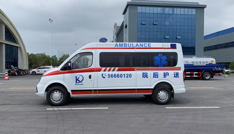 上汽大通长轴中顶监护型救护车